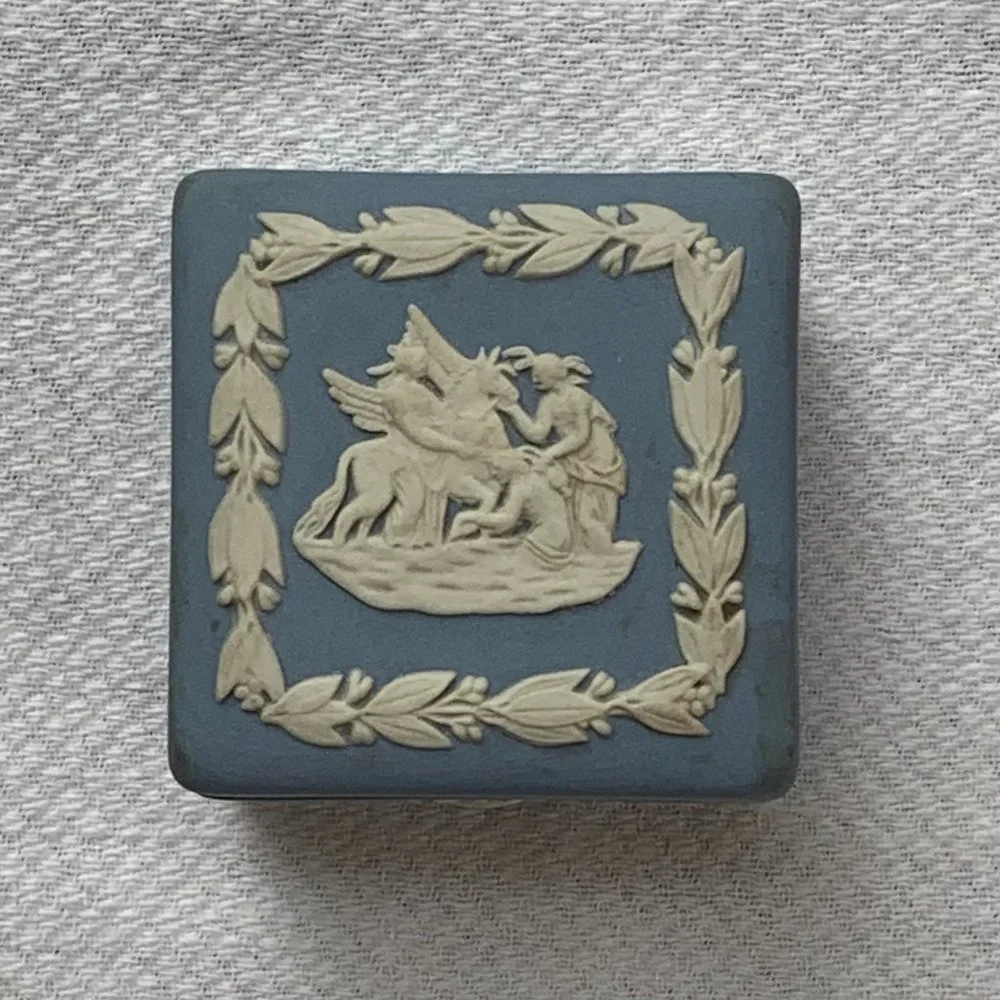 Vintage Wedgwood Pale Blue Jasperware Small Square Ring/Jewelry/Trinket Box - Picture 2 of 10
